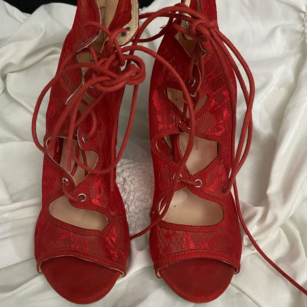 Red lace up lace heels ❤️
